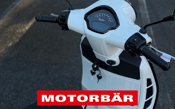 Neufahrzeug Vespa GTS 125 Super Sport - Bild 9 Neufahrzeug Vespa GTS 125 Super Sport - Bild 9