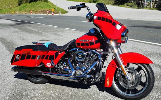 Gebrauchtmotorrad Harley-Davidson Street Glide FLHX - Bild 3 Gebrauchtmotorrad Harley-Davidson Street Glide FLHX - Bild 3