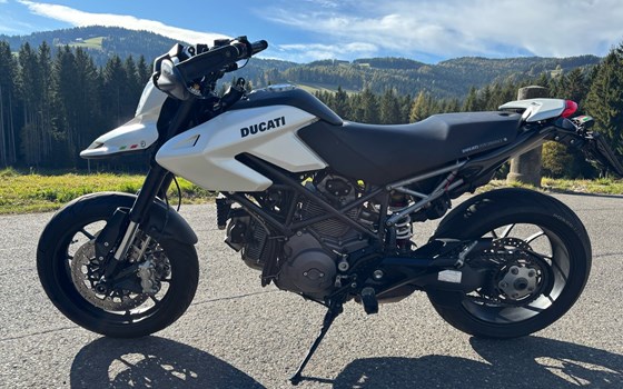 Gebrauchtmotorrad Ducati Hypermotard 796 - Bild 5 Gebrauchtmotorrad Ducati Hypermotard 796 - Bild 5