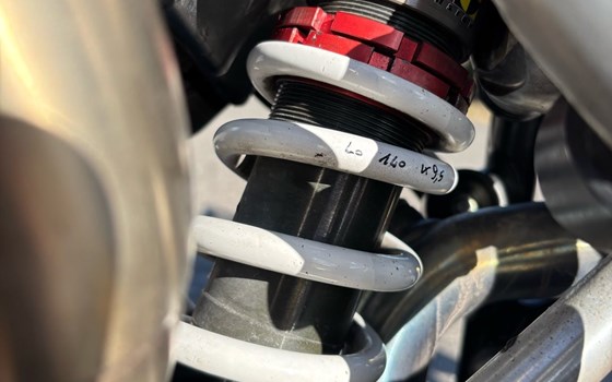 Gebrauchtmotorrad Ducati Hypermotard 796 - Bild 6 Gebrauchtmotorrad Ducati Hypermotard 796 - Bild 6