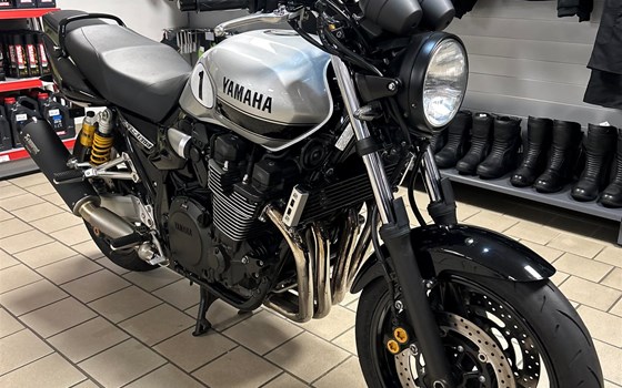 Gebrauchtmotorrad Yamaha XJR 1300 SP - Bild 2