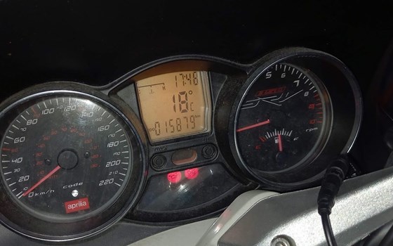 Gebrauchtmotorrad Aprilia SRV 850 i.e. ABS/ATC - Bild 9 Gebrauchtmotorrad Aprilia SRV 850 i.e. ABS/ATC - Bild 9