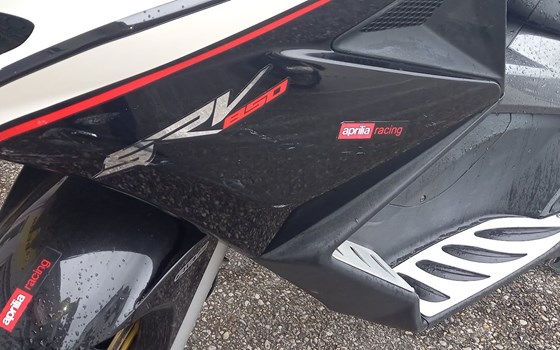 Gebrauchtmotorrad Aprilia SRV 850 i.e. ABS/ATC - Bild 8 Gebrauchtmotorrad Aprilia SRV 850 i.e. ABS/ATC - Bild 8