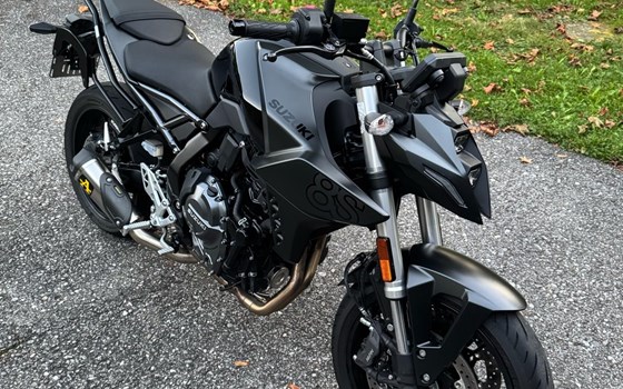 Gebrauchtmotorrad Suzuki GSX-8S - Bild 1 Gebrauchtmotorrad Suzuki GSX-8S - Bild 1