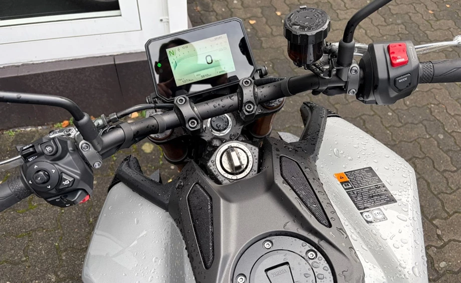 Angebot Yamaha MT-09 SP Bild 9: Angebot Yamaha MT-09 SP