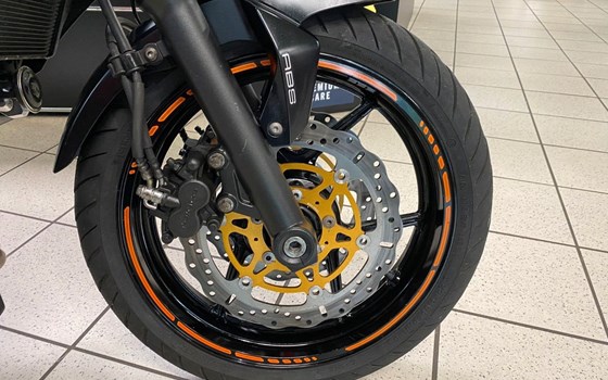 Gebrauchtmotorrad Kawasaki ER-6n - Bild 10