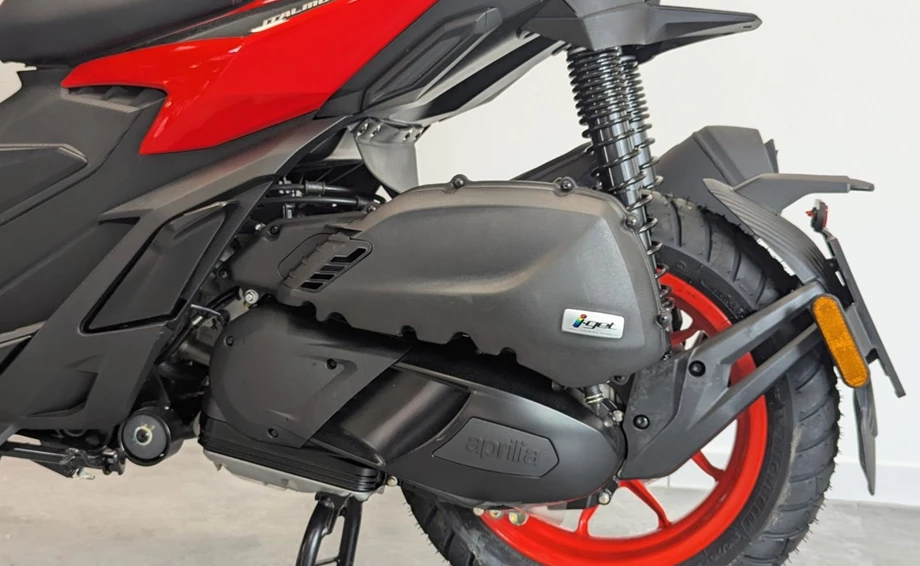 Angebot Aprilia SR GT 125 Bild 6: Angebot Aprilia SR GT 125