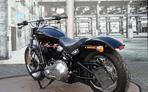 Gebrauchtmotorrad Harley-Davidson Softail Street Bob FXBB - Bild 9