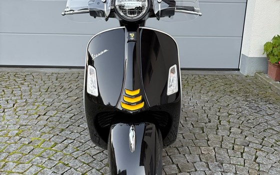 Gebrauchtmotorrad Vespa GTS 300 hpe Super Tech - Bild 7 Gebrauchtmotorrad Vespa GTS 300 hpe Super Tech - Bild 7