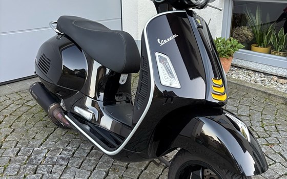 Gebrauchtmotorrad Vespa GTS 300 hpe Super Tech - Bild 1 Gebrauchtmotorrad Vespa GTS 300 hpe Super Tech - Bild 1