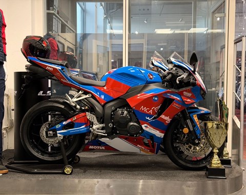 zum Vergrössern bitte anklicken!