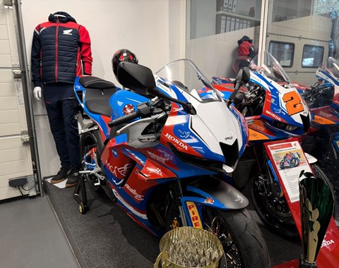 zum Vergrössern bitte anklicken!