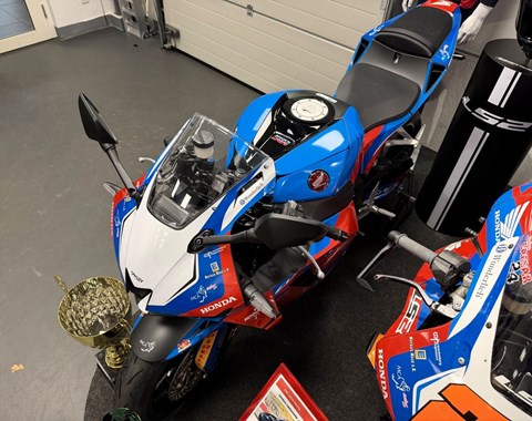 zum Vergrössern bitte anklicken!