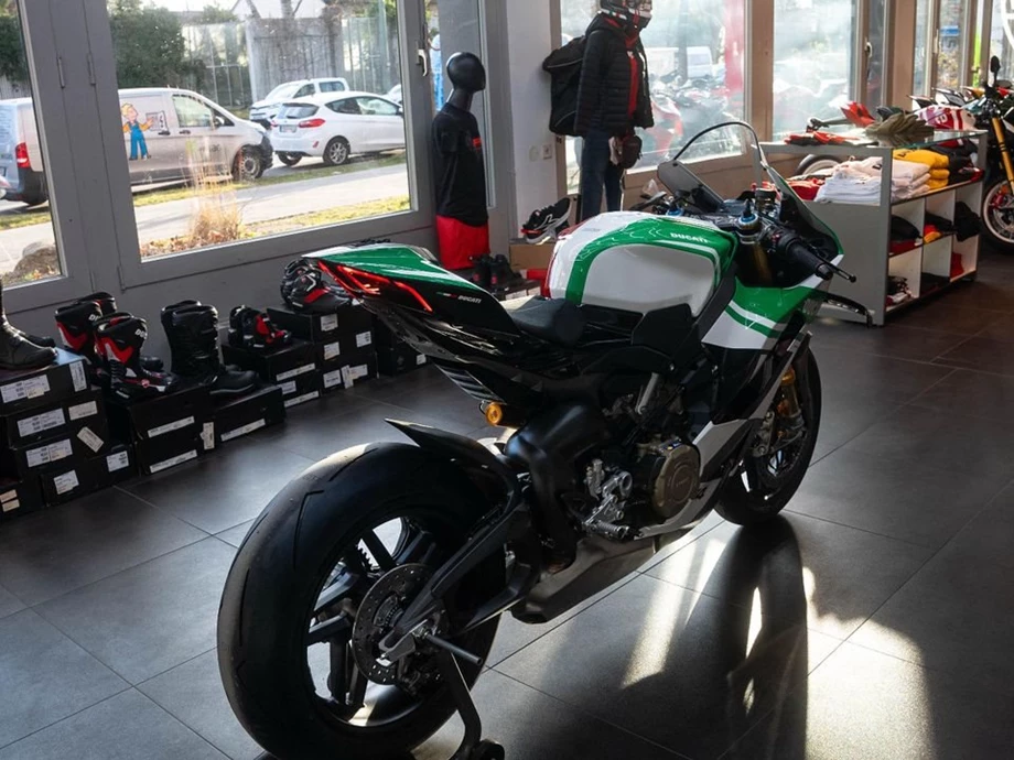 Angebot Ducati Panigale V4 Tricolore Bild 11: Angebot Ducati Panigale V4 Tricolore