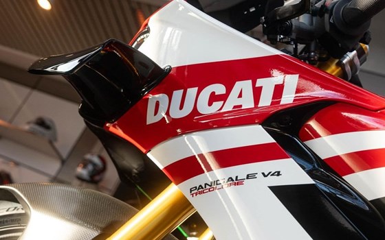 Neufahrzeug Ducati Panigale V4 Tricolore - Bild 12