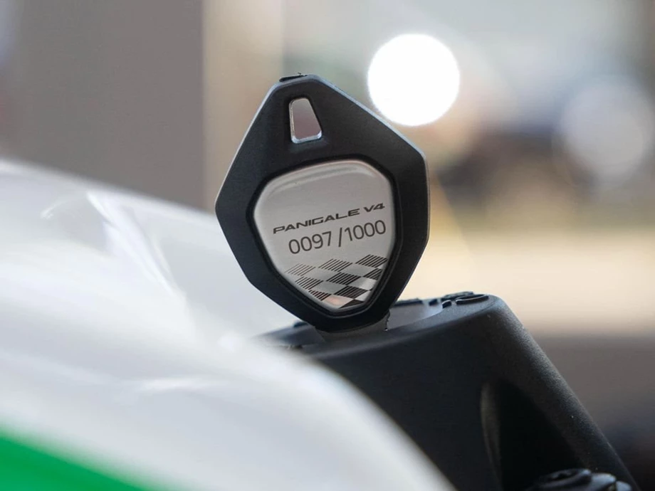 Angebot Ducati Panigale V4 Tricolore Bild 13: Angebot Ducati Panigale V4 Tricolore