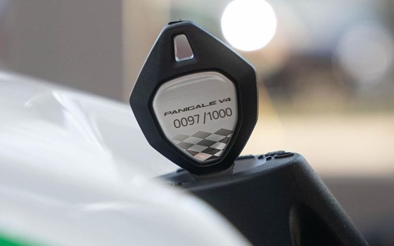 Neufahrzeug Ducati Panigale V4 Tricolore - Bild 13