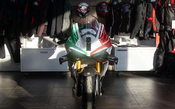 Neufahrzeug Ducati Panigale V4 Tricolore - Bild 4