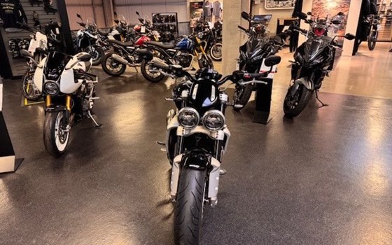 Gebrauchtmotorrad Triumph Rocket 3 R - Bild 6