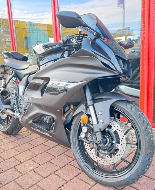 Yamaha R7<br />