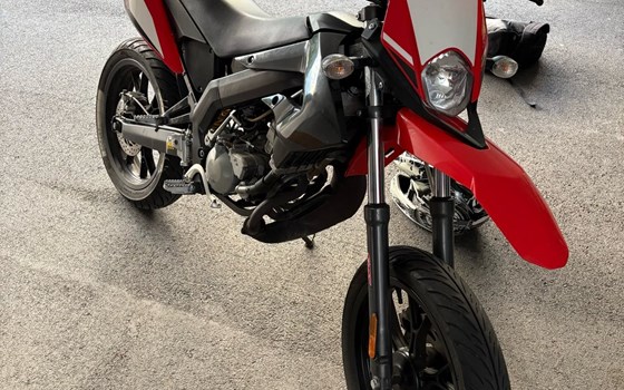 Gebrauchtmotorrad Gilera SMT 50 2T - Bild 9 Gebrauchtmotorrad Gilera SMT 50 2T - Bild 9