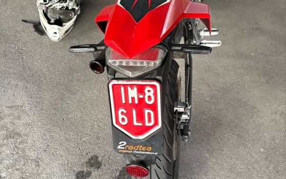 Gebrauchtmotorrad Gilera SMT 50 2T - Bild 2 Gebrauchtmotorrad Gilera SMT 50 2T - Bild 2