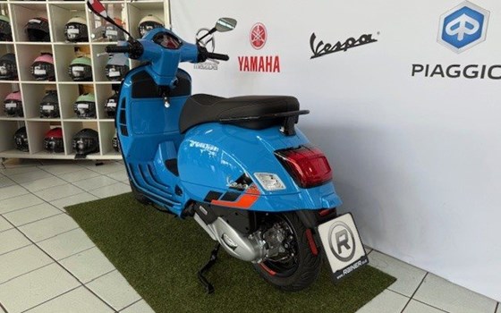 Gebrauchtmotorrad Vespa GTS 125 Super Sport - Bild 3 Gebrauchtmotorrad Vespa GTS 125 Super Sport - Bild 3