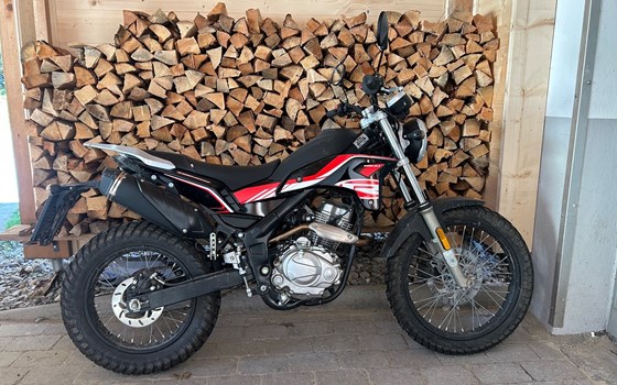 Gebrauchtmotorrad Rieju Tango 125i - Bild 1 Gebrauchtmotorrad Rieju Tango 125i - Bild 1