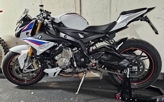 Gebrauchtmotorrad BMW S 1000 R - Bild 1 Gebrauchtmotorrad BMW S 1000 R - Bild 1