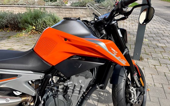 Gebrauchtmotorrad KTM 790 Duke - Bild 17 Gebrauchtmotorrad KTM 790 Duke - Bild 17