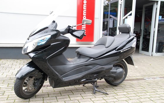 Gebrauchtmotorrad Suzuki Burgman 400Z - Bild 6