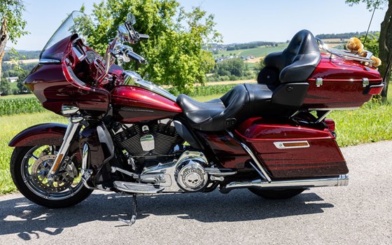 Gebrauchtmotorrad Harley-Davidson CVO Road Glide FLTRXSE - Bild 5 Gebrauchtmotorrad Harley-Davidson CVO Road Glide FLTRXSE - Bild 5