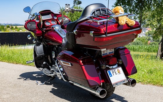 Gebrauchtmotorrad Harley-Davidson CVO Road Glide FLTRXSE - Bild 8 Gebrauchtmotorrad Harley-Davidson CVO Road Glide FLTRXSE - Bild 8