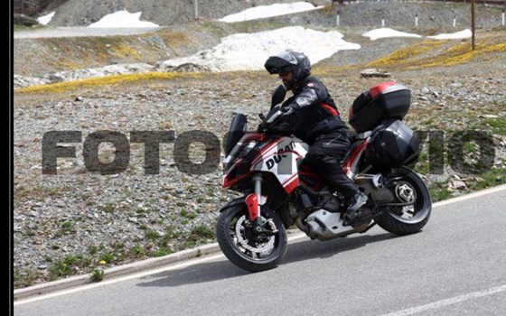 Gebrauchtmotorrad Ducati Multistrada 1200 S Touring - Bild 2 Gebrauchtmotorrad Ducati Multistrada 1200 S Touring - Bild 2