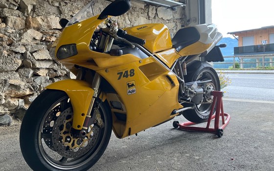 Gebrauchtmotorrad Ducati 748 R - Bild 3 Gebrauchtmotorrad Ducati 748 R - Bild 3