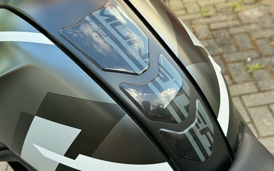 Gebrauchtmotorrad Ducati Monster + - Bild 3