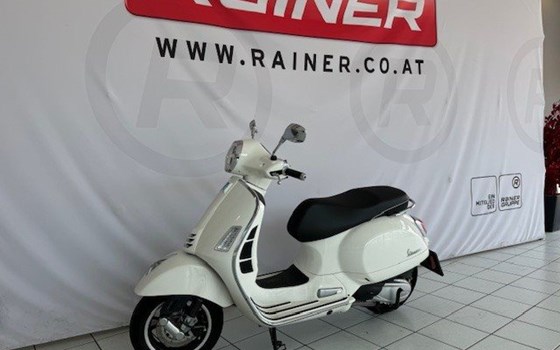 Gebrauchtmotorrad Vespa GTS 300 Super - Bild 1 Gebrauchtmotorrad Vespa GTS 300 Super - Bild 1