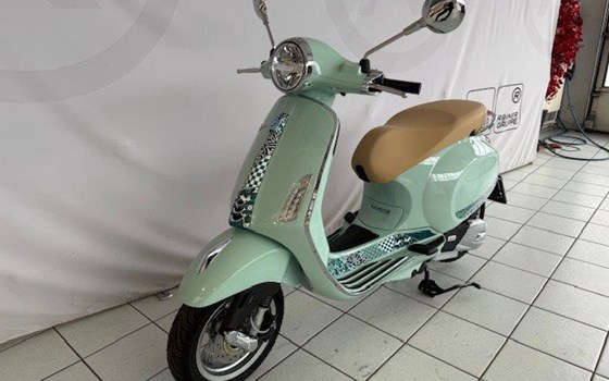 Neufahrzeug Vespa Primavera 125 Batik - Bild 2 Neufahrzeug Vespa Primavera 125 Batik - Bild 2