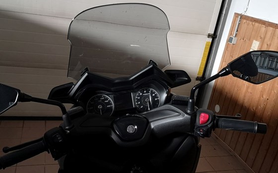 Gebrauchtmotorrad Yamaha XMAX 300 - Bild 5 Gebrauchtmotorrad Yamaha XMAX 300 - Bild 5