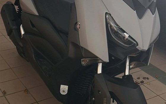 Gebrauchtmotorrad Yamaha XMAX 300 - Bild 7 Gebrauchtmotorrad Yamaha XMAX 300 - Bild 7