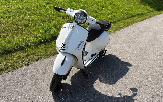 Gebrauchtmotorrad Vespa GTS 300 hpe - Bild 5 Gebrauchtmotorrad Vespa GTS 300 hpe - Bild 5