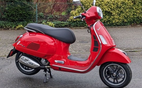 Gebrauchtmotorrad Vespa GTS 310 Super - Bild 1