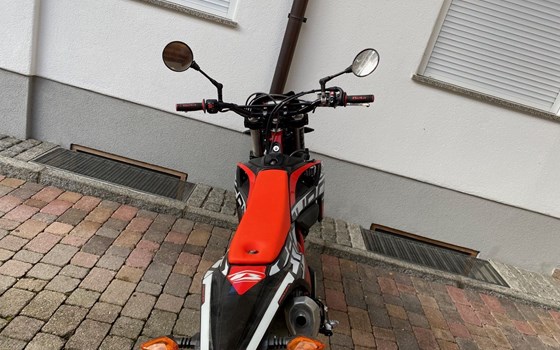 Gebrauchtmotorrad Beta RR 125 4T LC Enduro - Bild 4 Gebrauchtmotorrad Beta RR 125 4T LC Enduro - Bild 4