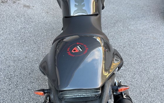 Gebrauchtmotorrad Ducati Monster S4 - Bild 3 Gebrauchtmotorrad Ducati Monster S4 - Bild 3