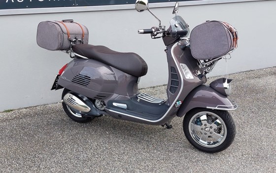 Gebrauchtmotorrad Vespa GTV 300 - Bild 2 Gebrauchtmotorrad Vespa GTV 300 - Bild 2