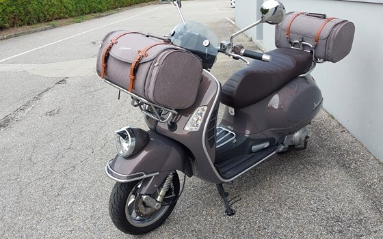Gebrauchtmotorrad Vespa GTV 300 - Bild 3 Gebrauchtmotorrad Vespa GTV 300 - Bild 3