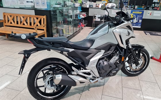 Gebrauchtmotorrad Honda NC750X DCT - Bild 2