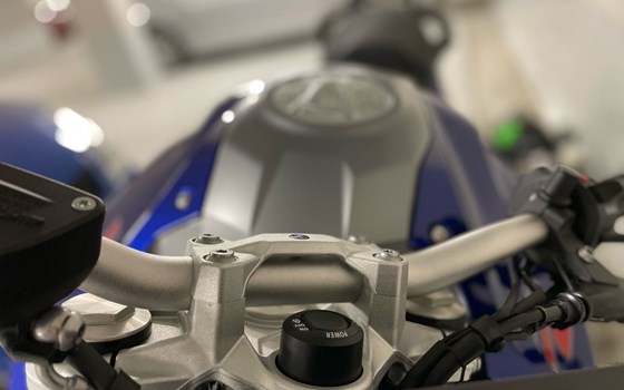 Gebrauchtmotorrad BMW F 900 R - Bild 8 Gebrauchtmotorrad BMW F 900 R - Bild 8
