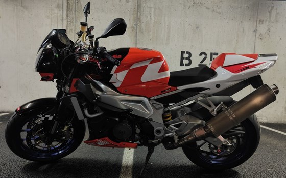 Gebrauchtmotorrad Aprilia RSV 1000 Tuono R - Bild 2 Gebrauchtmotorrad Aprilia RSV 1000 Tuono R - Bild 2