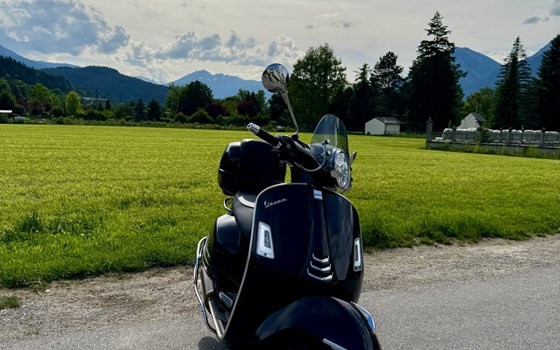 Gebrauchtmotorrad Vespa GTS 300 Super - Bild 5 Gebrauchtmotorrad Vespa GTS 300 Super - Bild 5